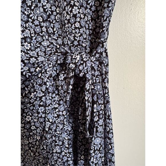 Michael Kors Womens Blue Floral Wrap Front Vneck Tiered Dress sz XS Feminine - Picture 6 of 6